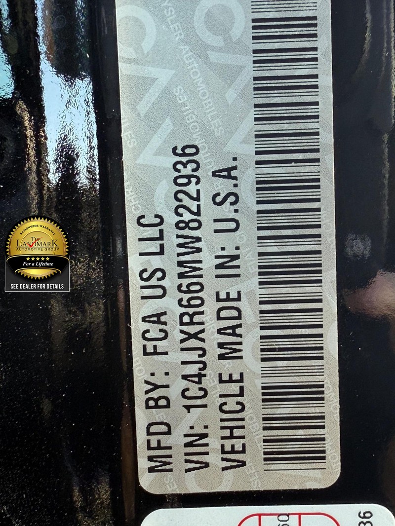 Jeep Wrangler 4xe Vehicle Full-screen Gallery Image 21