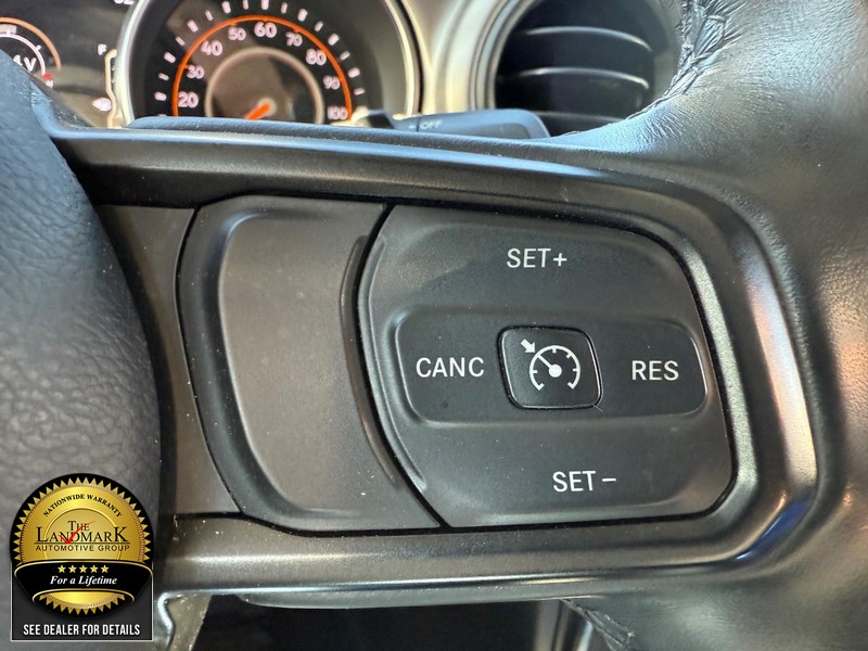 Jeep Wrangler Vehicle Full-screen Gallery Image 11