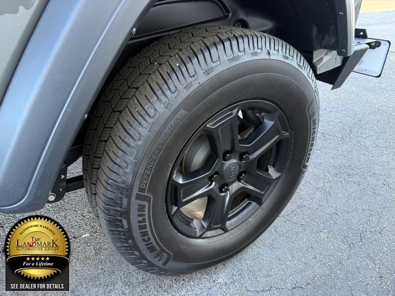 Jeep Wrangler Vehicle Full-screen Gallery Image 19