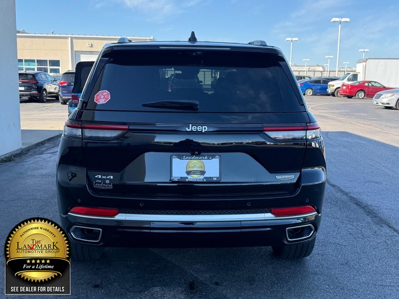 Jeep Grand Cherokee Vehicle Full-screen Gallery Image 7