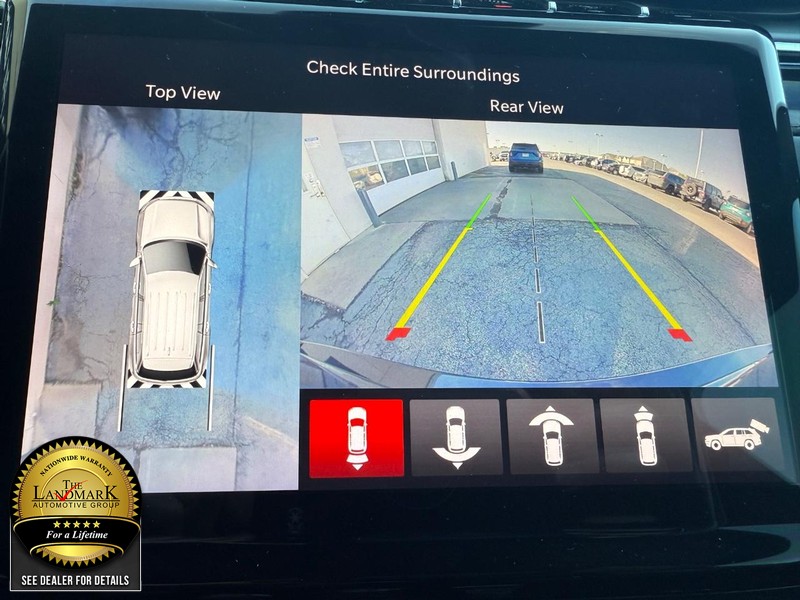 Jeep Grand Cherokee Vehicle Full-screen Gallery Image 13