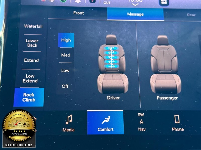 Jeep Grand Cherokee Vehicle Full-screen Gallery Image 15