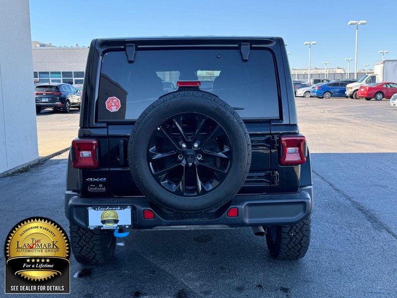 Jeep Wrangler 4xe Vehicle Full-screen Gallery Image 7