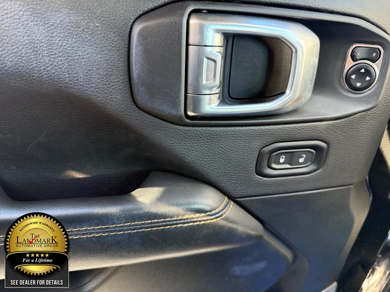 Jeep Wrangler 4xe Vehicle Full-screen Gallery Image 8