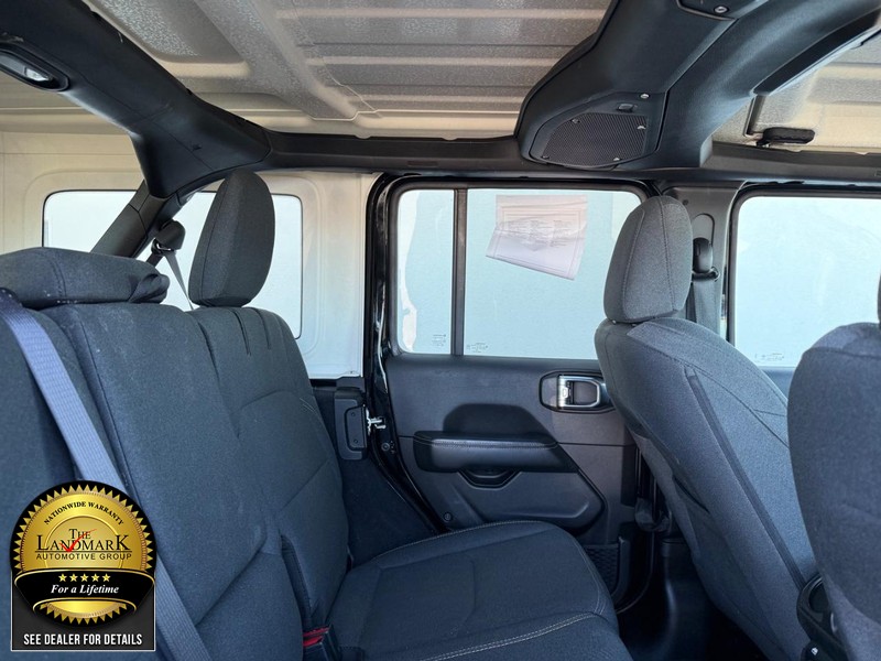 Jeep Wrangler 4xe Vehicle Full-screen Gallery Image 15