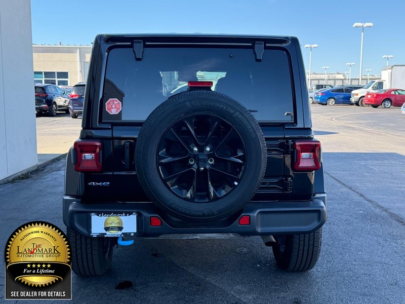 Jeep Wrangler 4xe Vehicle Full-screen Gallery Image 7