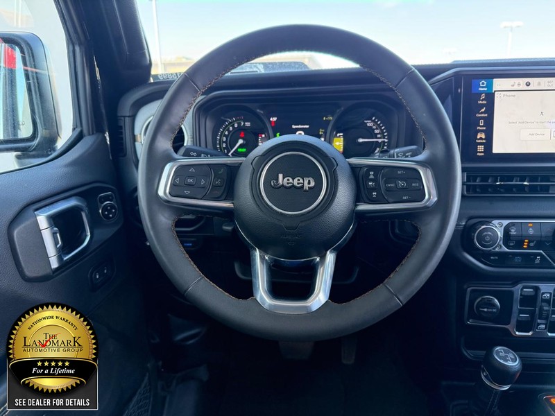 Jeep Wrangler 4xe Vehicle Full-screen Gallery Image 17