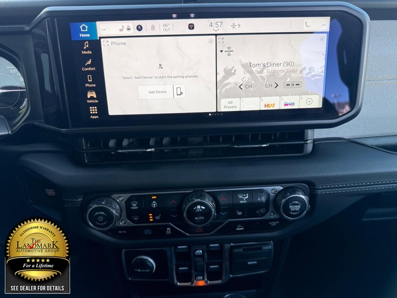 Jeep Wrangler 4xe Vehicle Full-screen Gallery Image 18