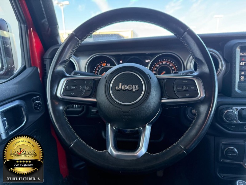 Jeep Wrangler Vehicle Full-screen Gallery Image 16