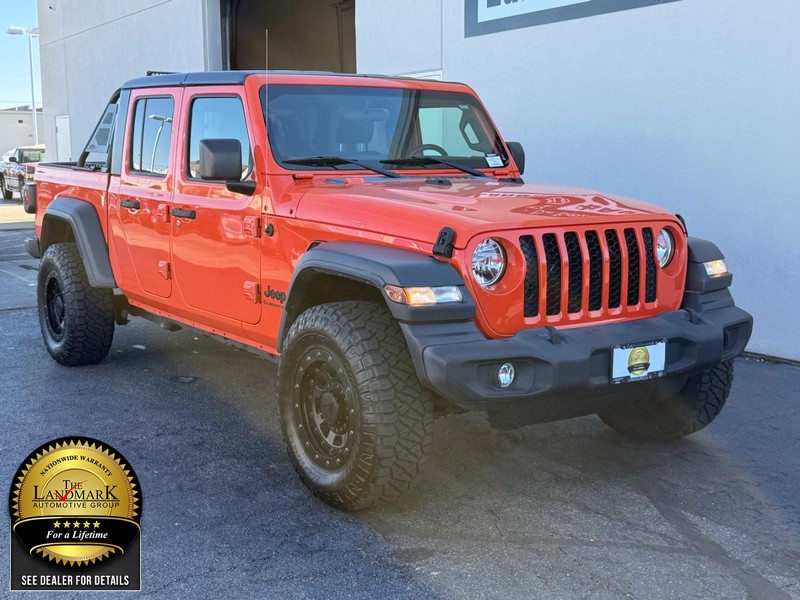 Jeep Gladiator Vehicle Full-screen Gallery Image 2