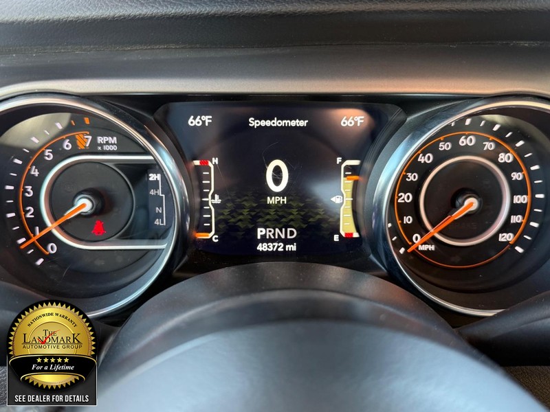 Jeep Gladiator Vehicle Full-screen Gallery Image 12