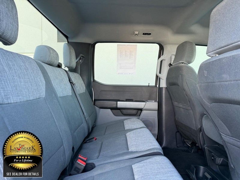 Ford Super Duty F-250 SRW Vehicle Full-screen Gallery Image 13