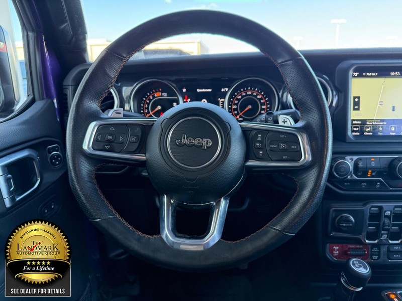 Jeep Wrangler Vehicle Full-screen Gallery Image 18