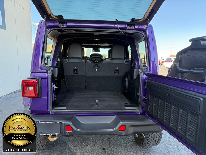 Jeep Wrangler Vehicle Full-screen Gallery Image 20