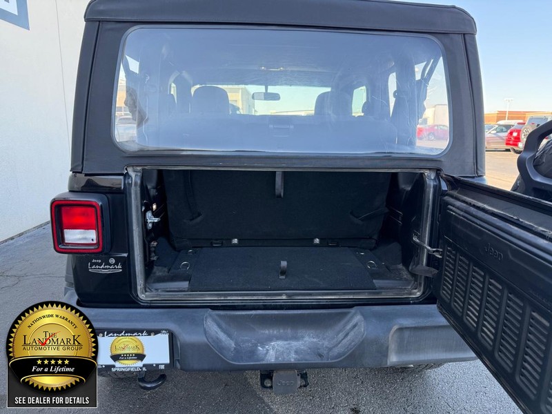 Jeep Wrangler Vehicle Full-screen Gallery Image 18