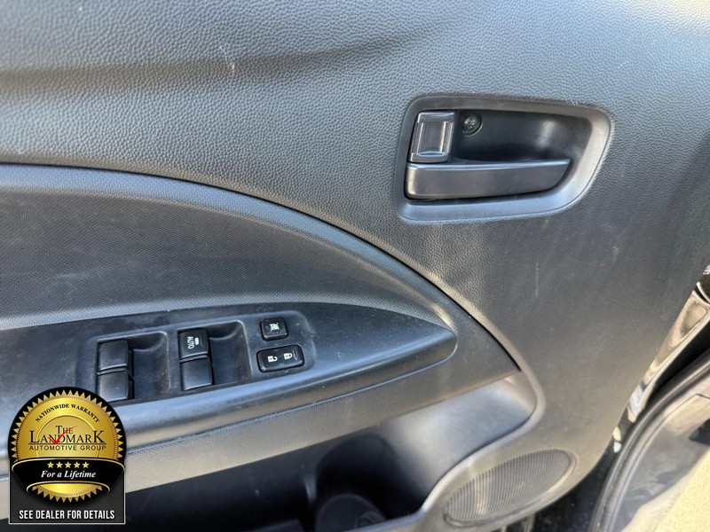 Mitsubishi Mirage Vehicle Full-screen Gallery Image 8