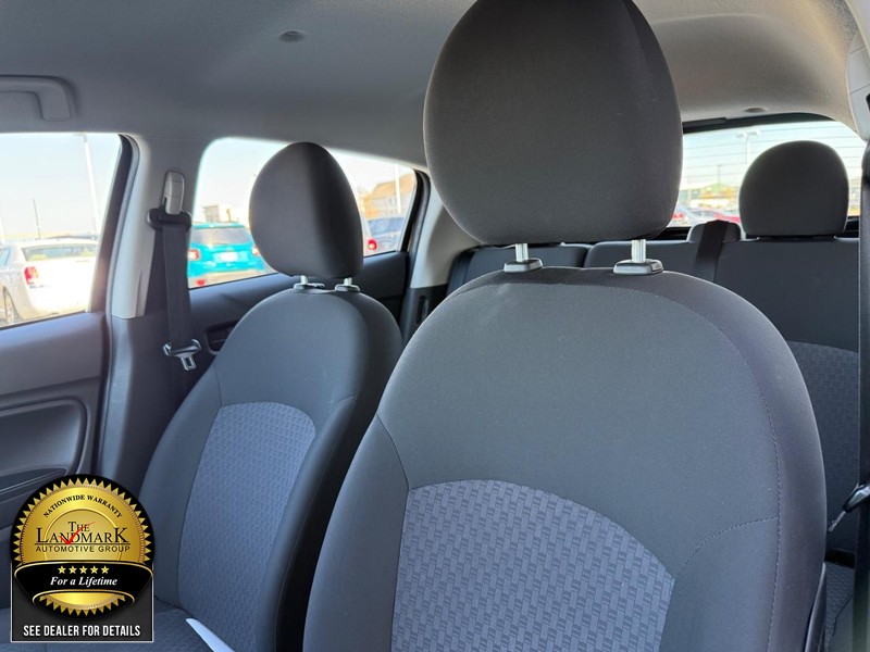 Mitsubishi Mirage Vehicle Full-screen Gallery Image 9