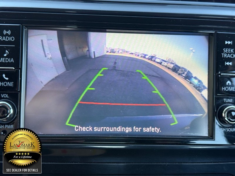 Mitsubishi Mirage Vehicle Full-screen Gallery Image 13