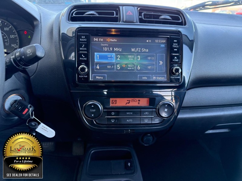 Mitsubishi Mirage Vehicle Full-screen Gallery Image 17