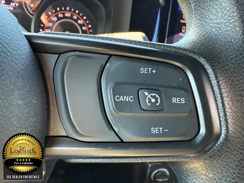 Jeep Wrangler Vehicle Full-screen Gallery Image 11