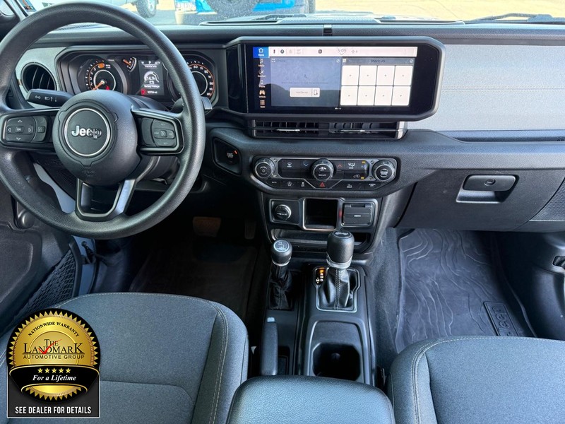 Jeep Wrangler Vehicle Full-screen Gallery Image 15