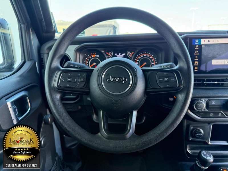 Jeep Wrangler Vehicle Full-screen Gallery Image 16