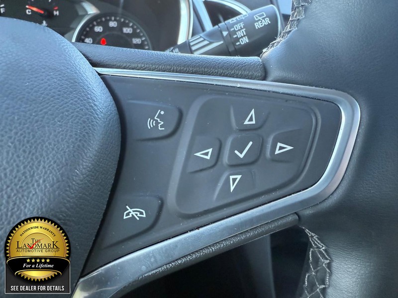 Chevrolet Equinox Vehicle Full-screen Gallery Image 11