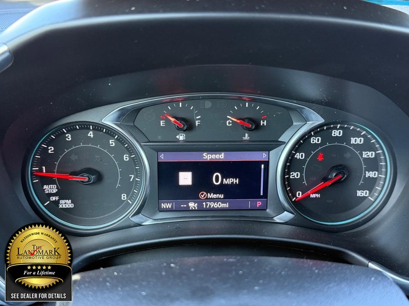 Chevrolet Equinox Vehicle Full-screen Gallery Image 12