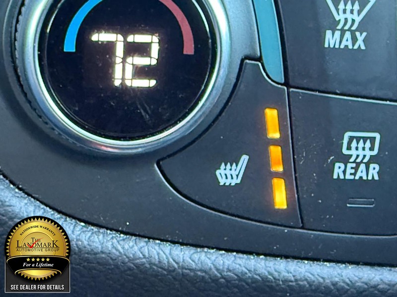 Chevrolet Equinox Vehicle Full-screen Gallery Image 14