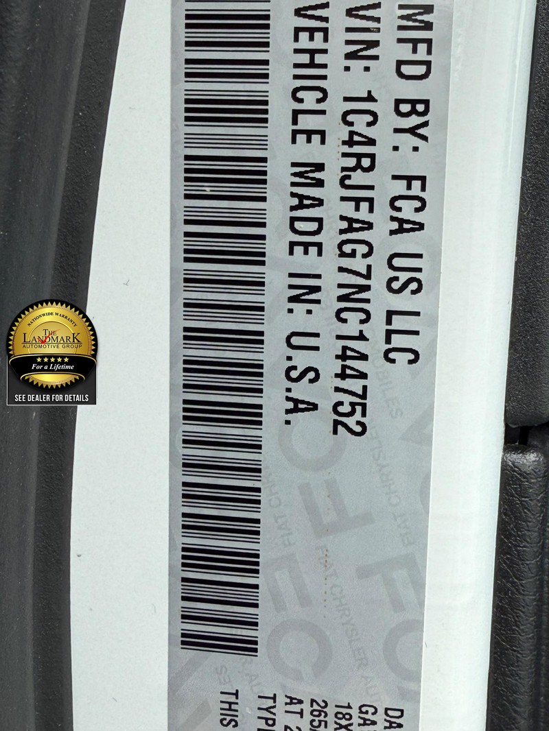 Jeep Grand Cherokee WK Vehicle Full-screen Gallery Image 22