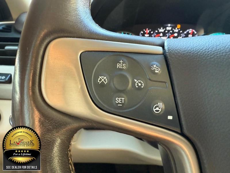 GMC Yukon XL Vehicle Full-screen Gallery Image 10