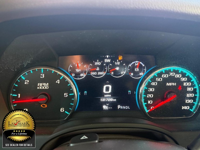 GMC Yukon XL Vehicle Full-screen Gallery Image 12