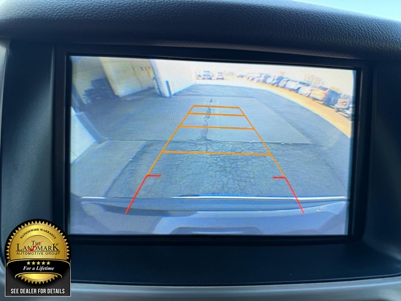 GMC Yukon XL Vehicle Full-screen Gallery Image 13