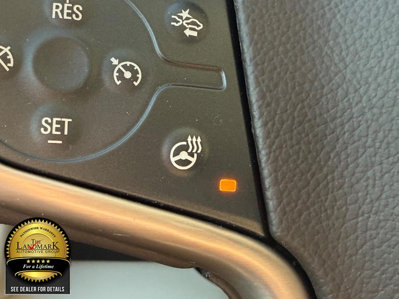 GMC Yukon XL Vehicle Full-screen Gallery Image 15