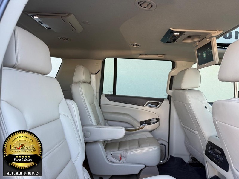 GMC Yukon XL Vehicle Full-screen Gallery Image 17