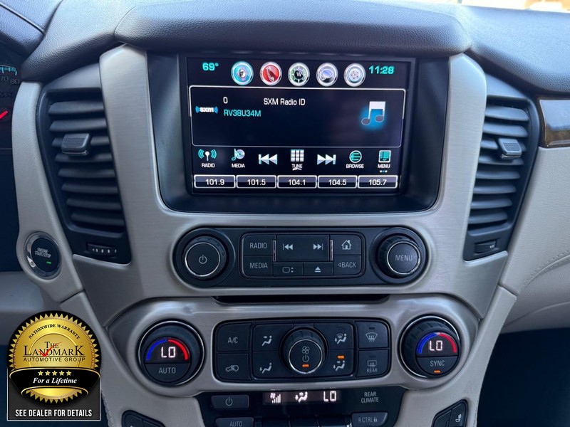 GMC Yukon XL Vehicle Full-screen Gallery Image 23