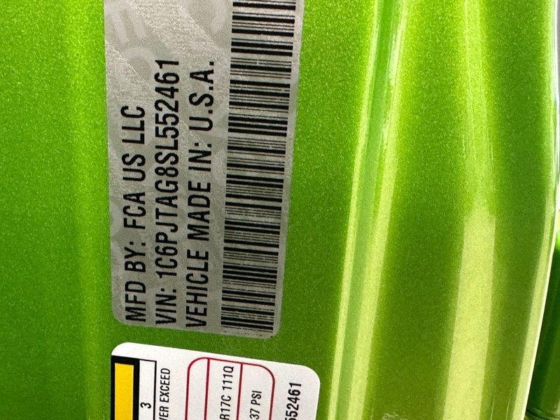 Jeep Gladiator Vehicle Full-screen Gallery Image 15