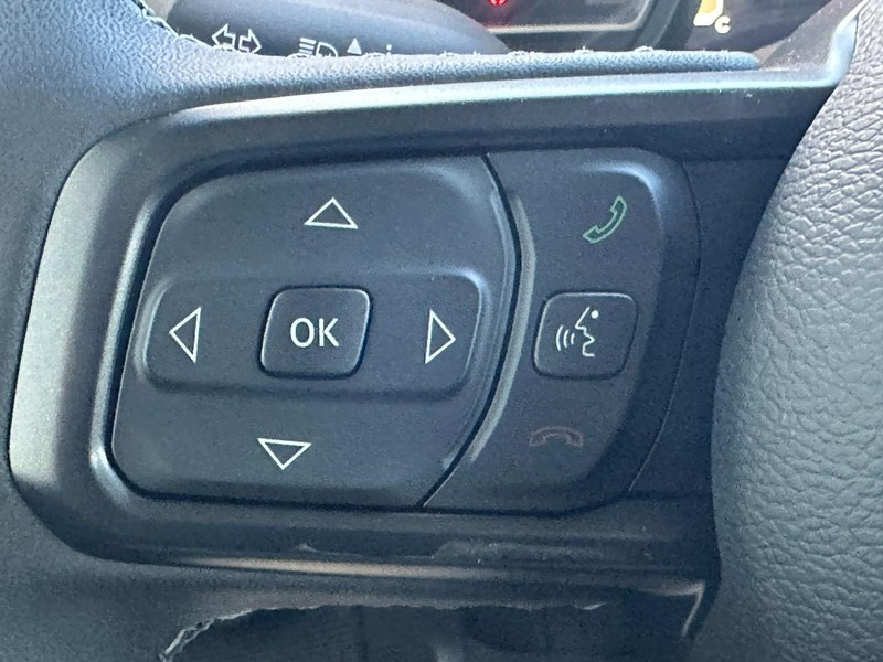 Jeep Gladiator Vehicle Full-screen Gallery Image 11