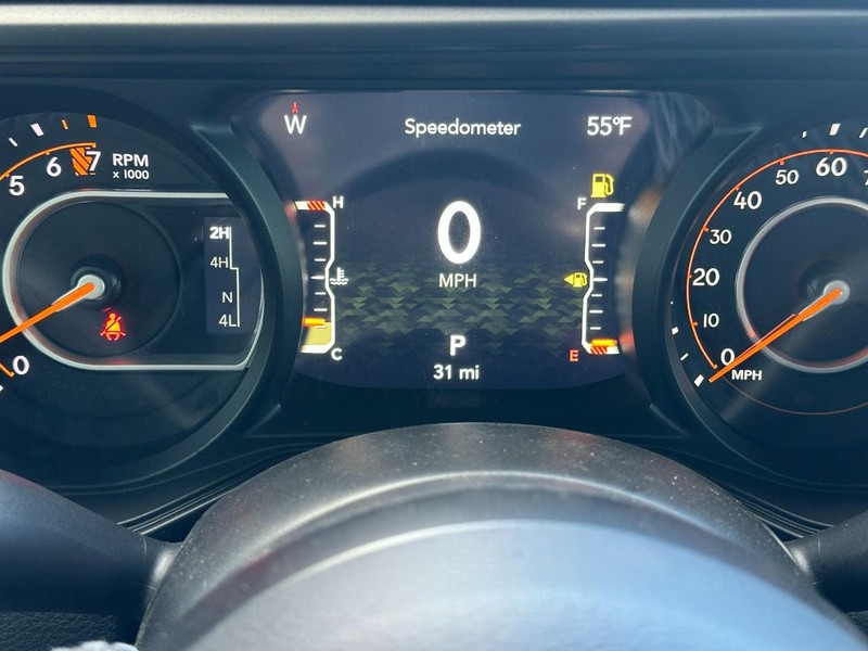 Jeep Gladiator Vehicle Full-screen Gallery Image 13