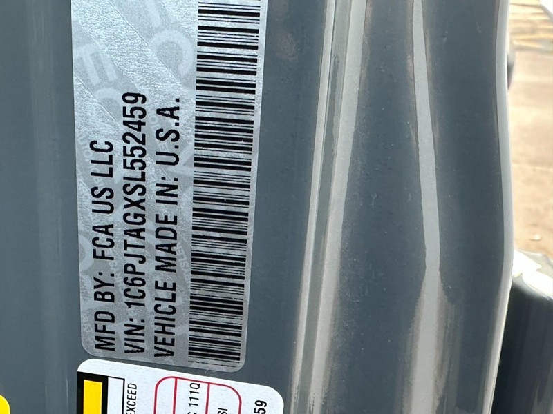 Jeep Gladiator Vehicle Full-screen Gallery Image 16