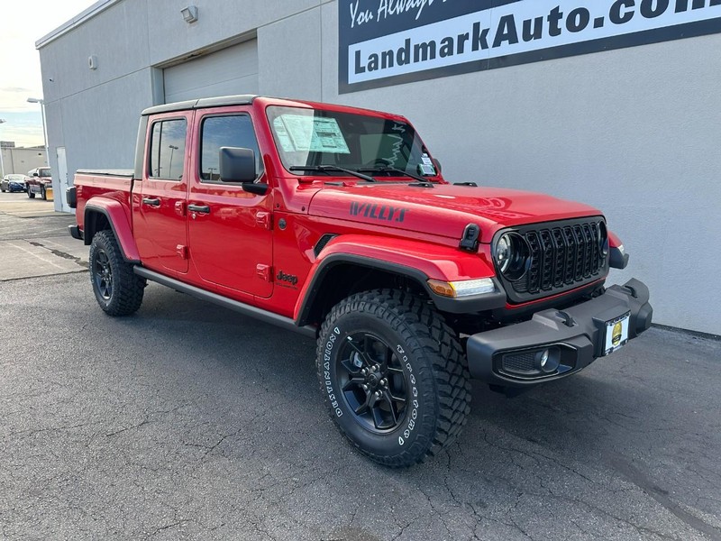 Jeep Gladiator Vehicle Full-screen Gallery Image 2
