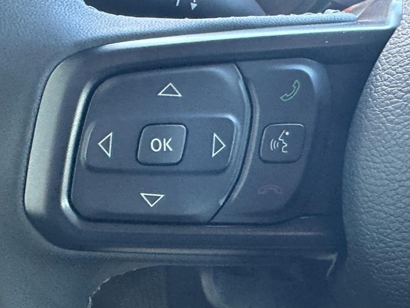 Jeep Gladiator Vehicle Full-screen Gallery Image 11