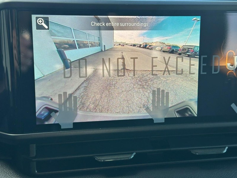 Jeep Gladiator Vehicle Full-screen Gallery Image 15