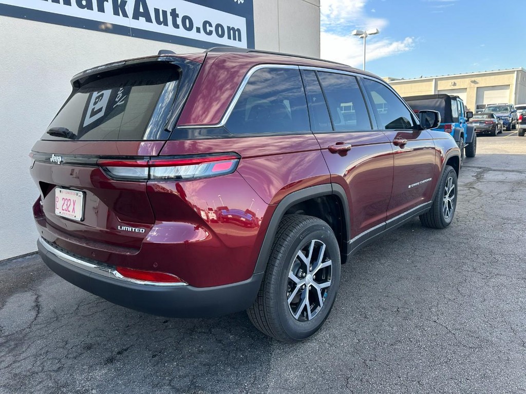 Jeep Grand Cherokee Vehicle Full-screen Gallery Image 3