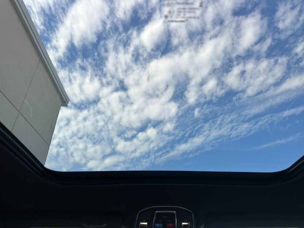 Jeep Grand Cherokee Vehicle Full-screen Gallery Image 5