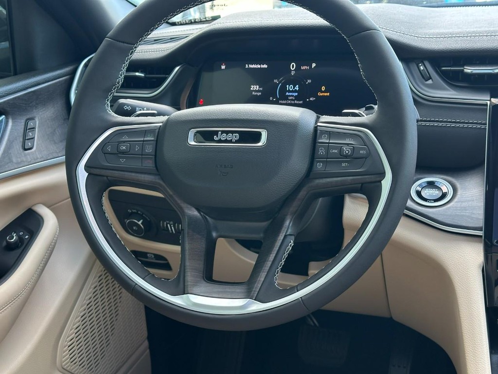 Jeep Grand Cherokee Vehicle Full-screen Gallery Image 7