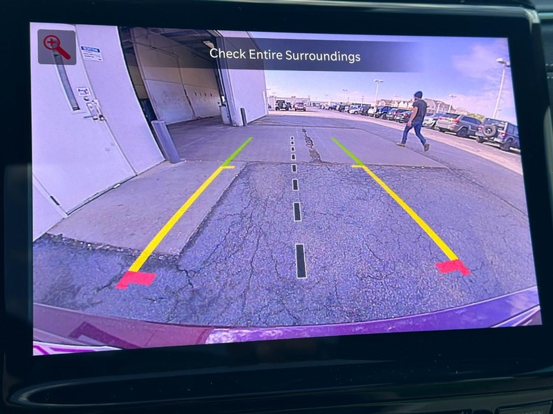 Jeep Grand Cherokee Vehicle Full-screen Gallery Image 16