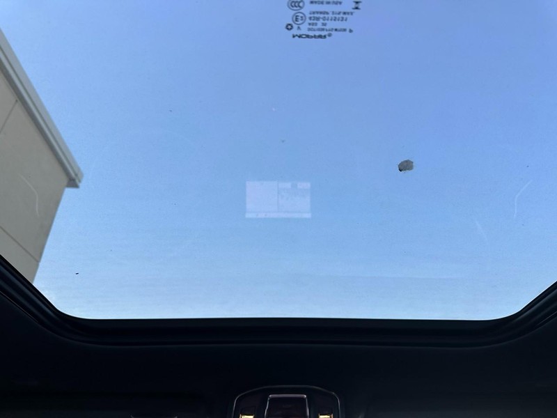 Jeep Grand Cherokee Vehicle Full-screen Gallery Image 5