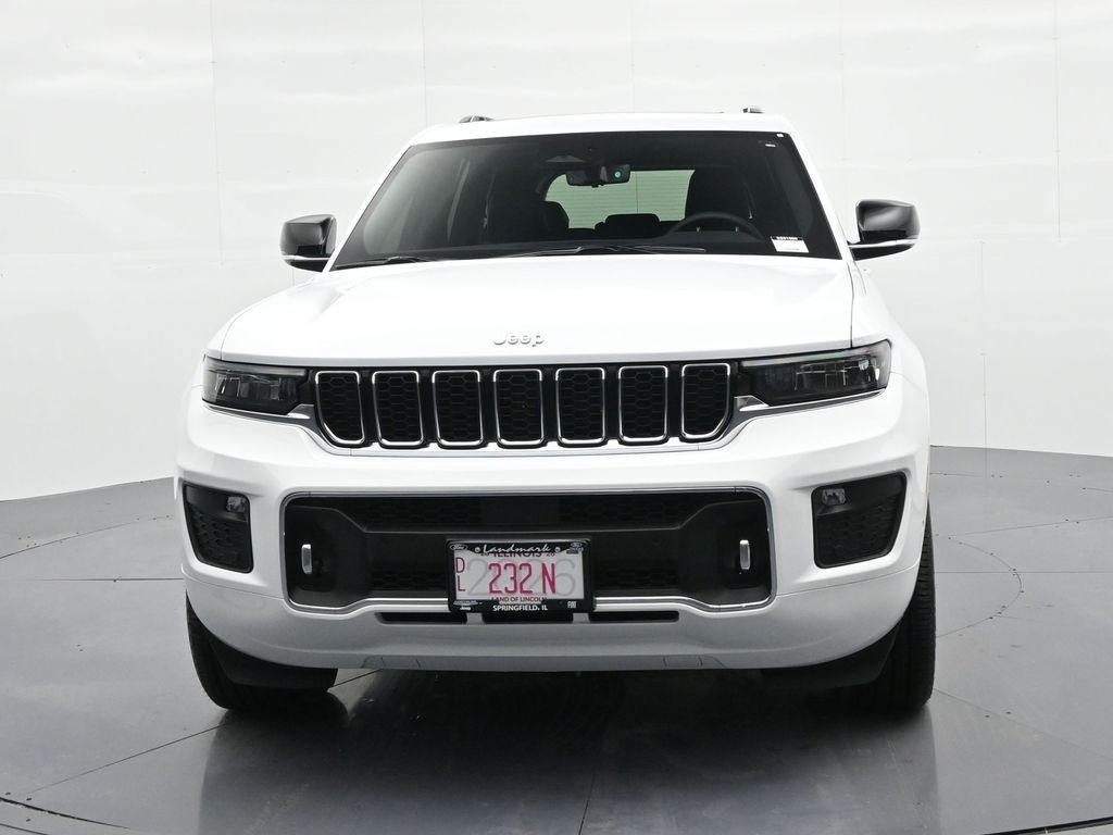 Jeep Grand Cherokee Vehicle Full-screen Gallery Image 3