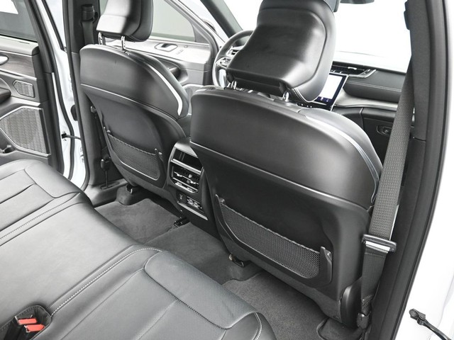 2025 Jeep Grand Cherokee Overland - Photo 10
